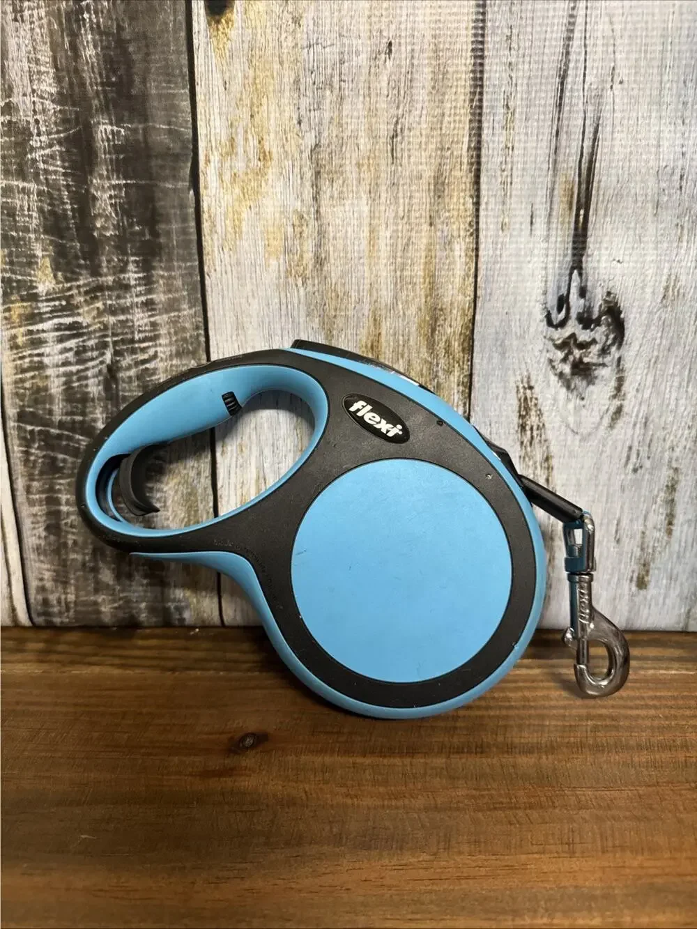 Flexi Retractable Dog Leash with Chrome Snap Hook